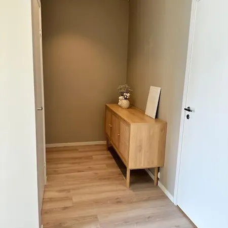 Sjarmerende Og Sentralt Beliggende Med Stor Ballkong Pa Storhaug - Perfekt Sommerleie! Apartment *