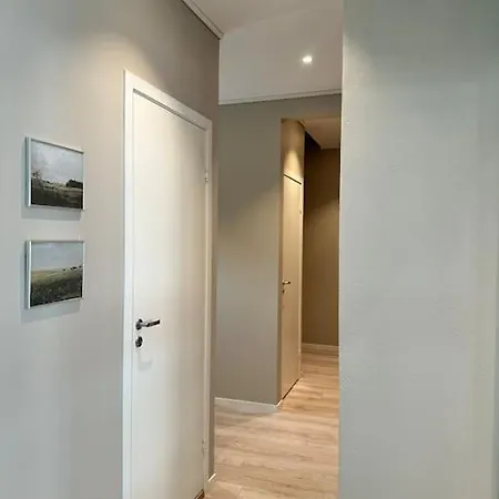 Apartment Sjarmerende Og Sentralt Beliggende Med Stor Ballkong Pa Storhaug - Perfekt Sommerleie! *