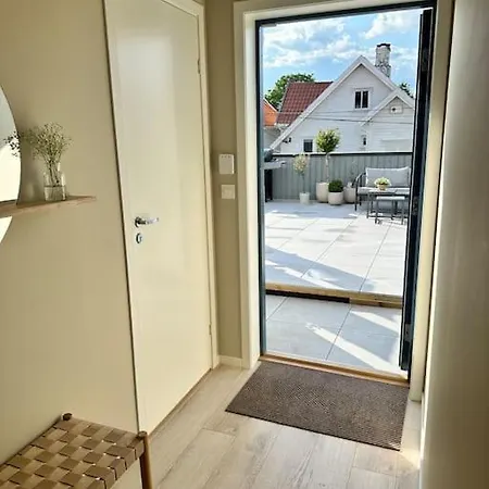 Apartment Sjarmerende Og Sentralt Beliggende Med Stor Ballkong Pa Storhaug - Perfekt Sommerleie! Stavanger
