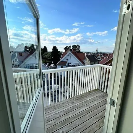 Apartman Sjarmerende Og Sentralt Beliggende Med Stor Ballkong Pa Storhaug - Perfekt Sommerleie!